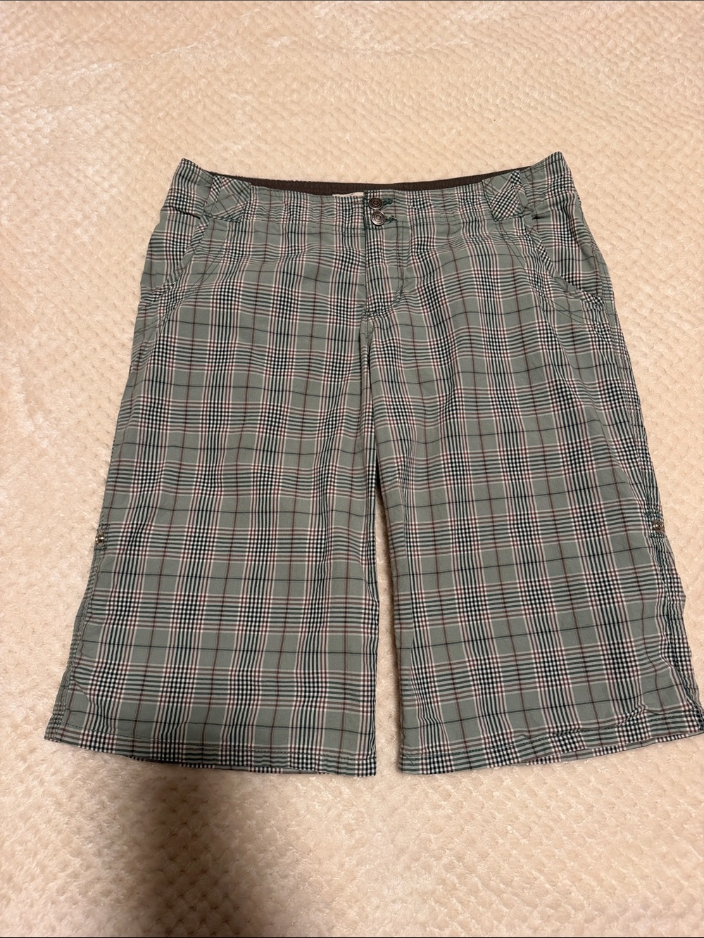 Mossimo Supply Co. Green Plaid Women's Bermuda Shorts - Picture 7 of 7